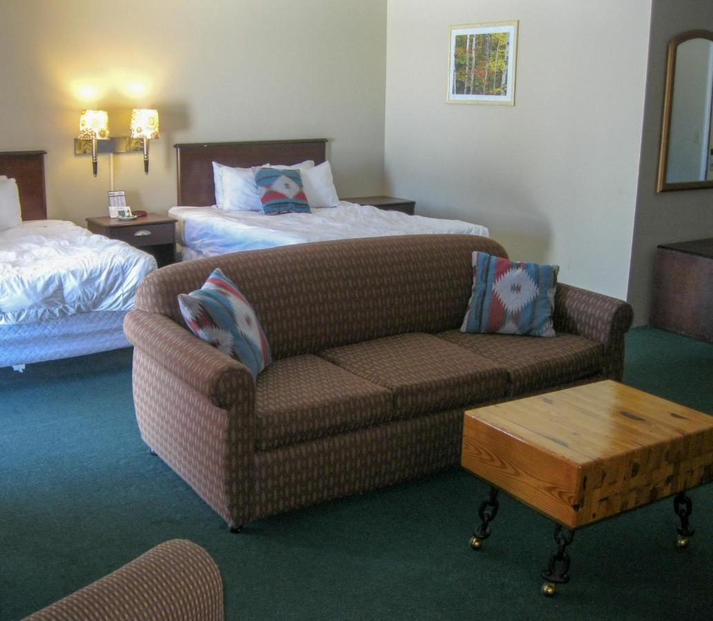 Cedar Hill Lodge Saint Ignace Exterior foto